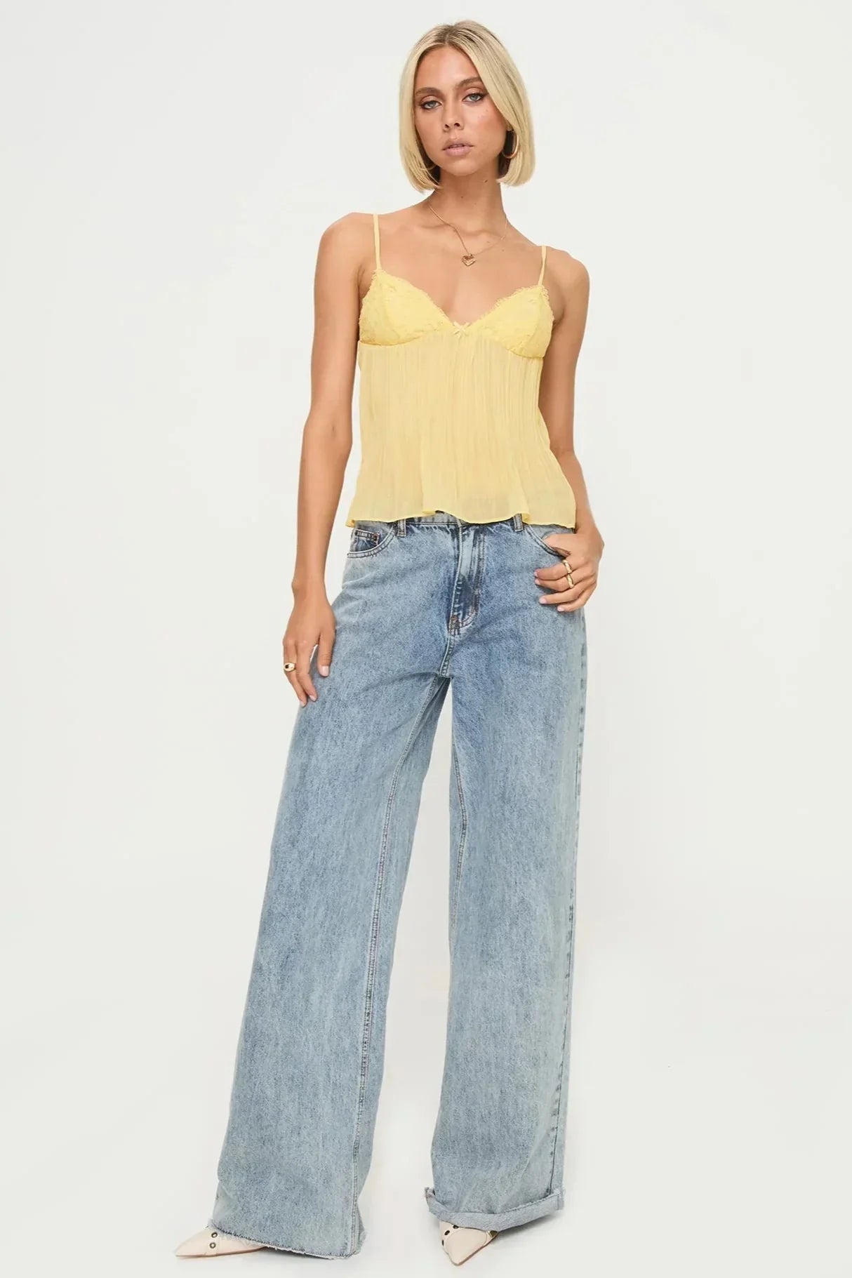 Haut Chic Femme | Élégant & Féminin | Détails Dentelle pour Tenue Habillée ou Quotidienne