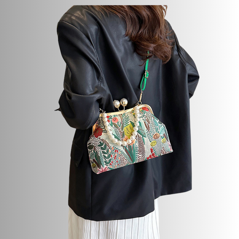 Rose Pearl Clutch | Élégance Intemporelle | Design Raffiné et Élégant