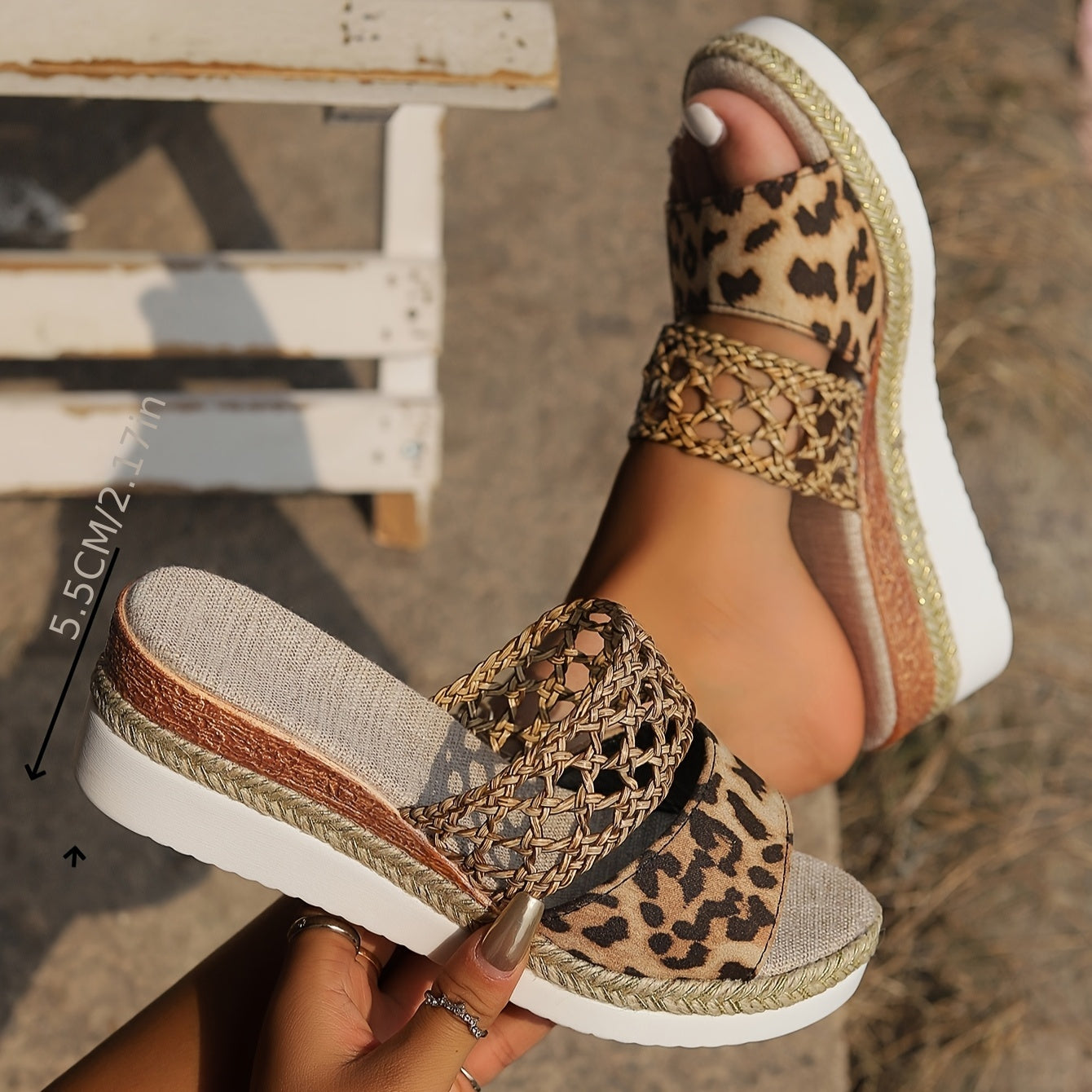 Paire de Mules | Style Boho-chic | Imprimé Léopard & Détail en Corde