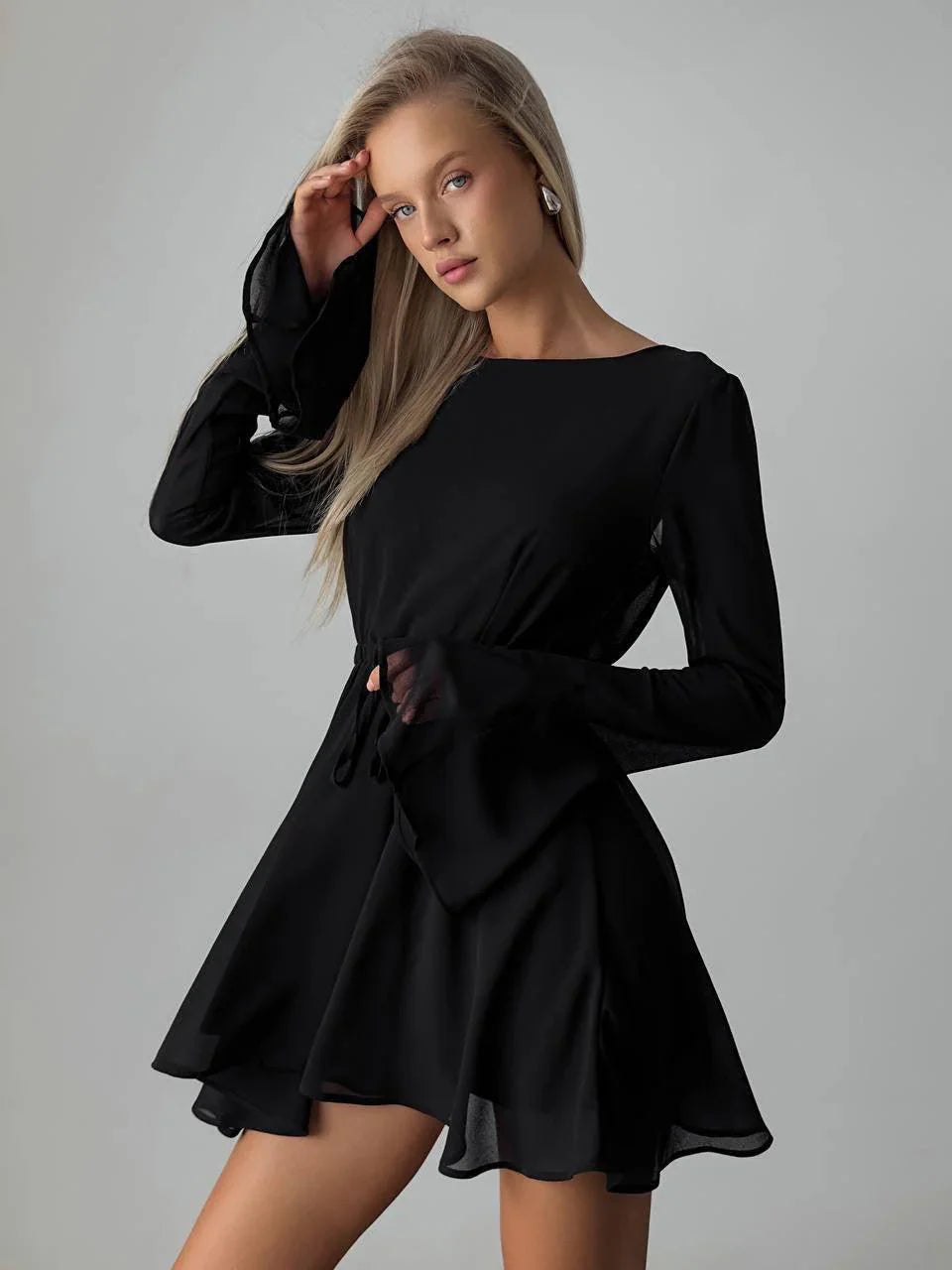 Robe Courte Femme | Glamour & Confortable | Coupe Ajustée pour Soirées et Occasions Spéciales