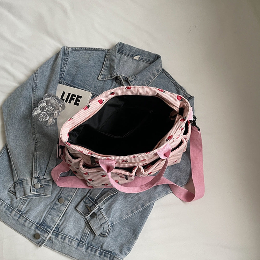 Kanna | Velours Côtelé et Fraise | Look Tendance | Confort et Style