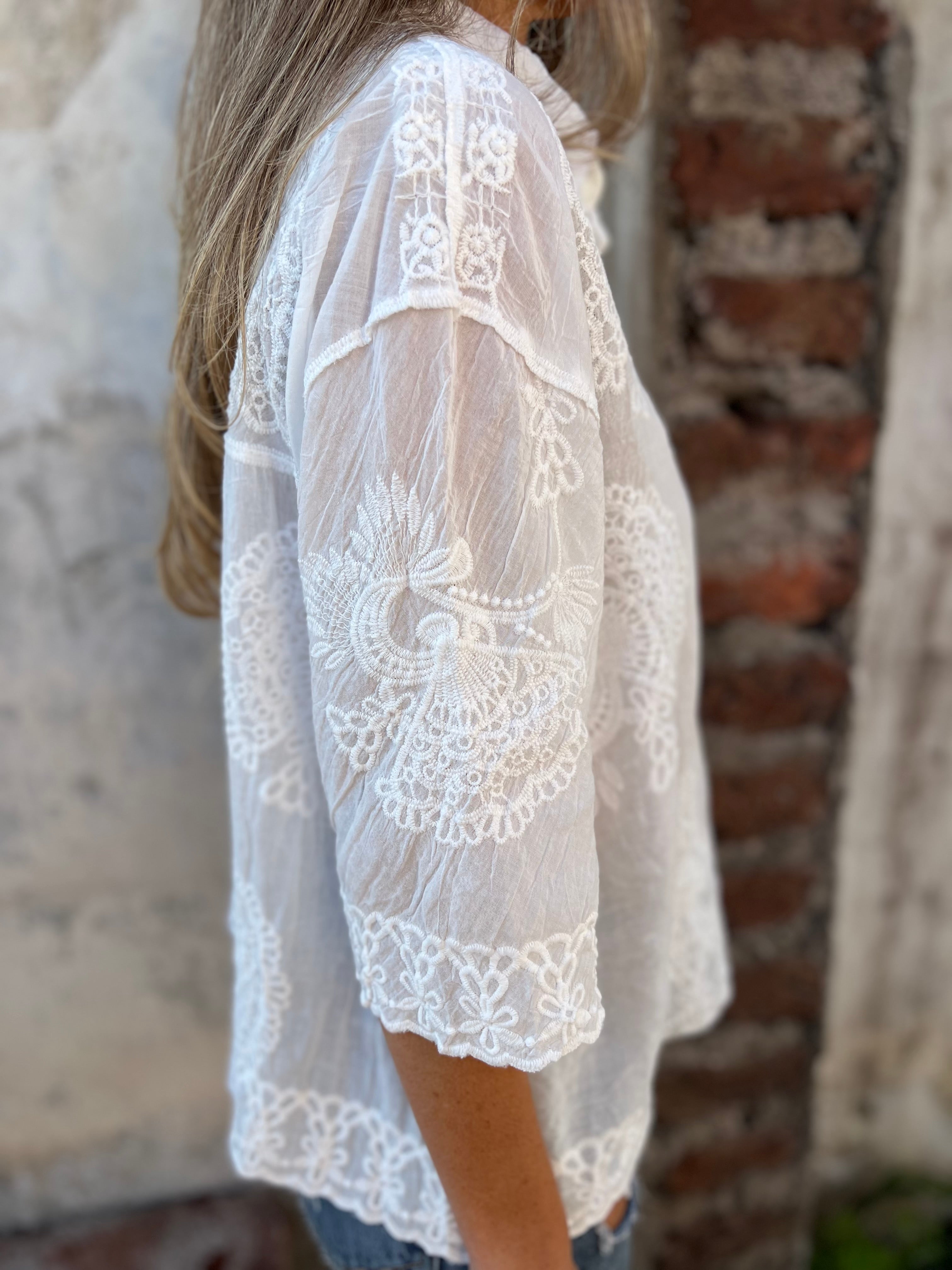 Chemisier Brodé | Look Élégant et Décontracté | Design Raffiné et Détails Brodés