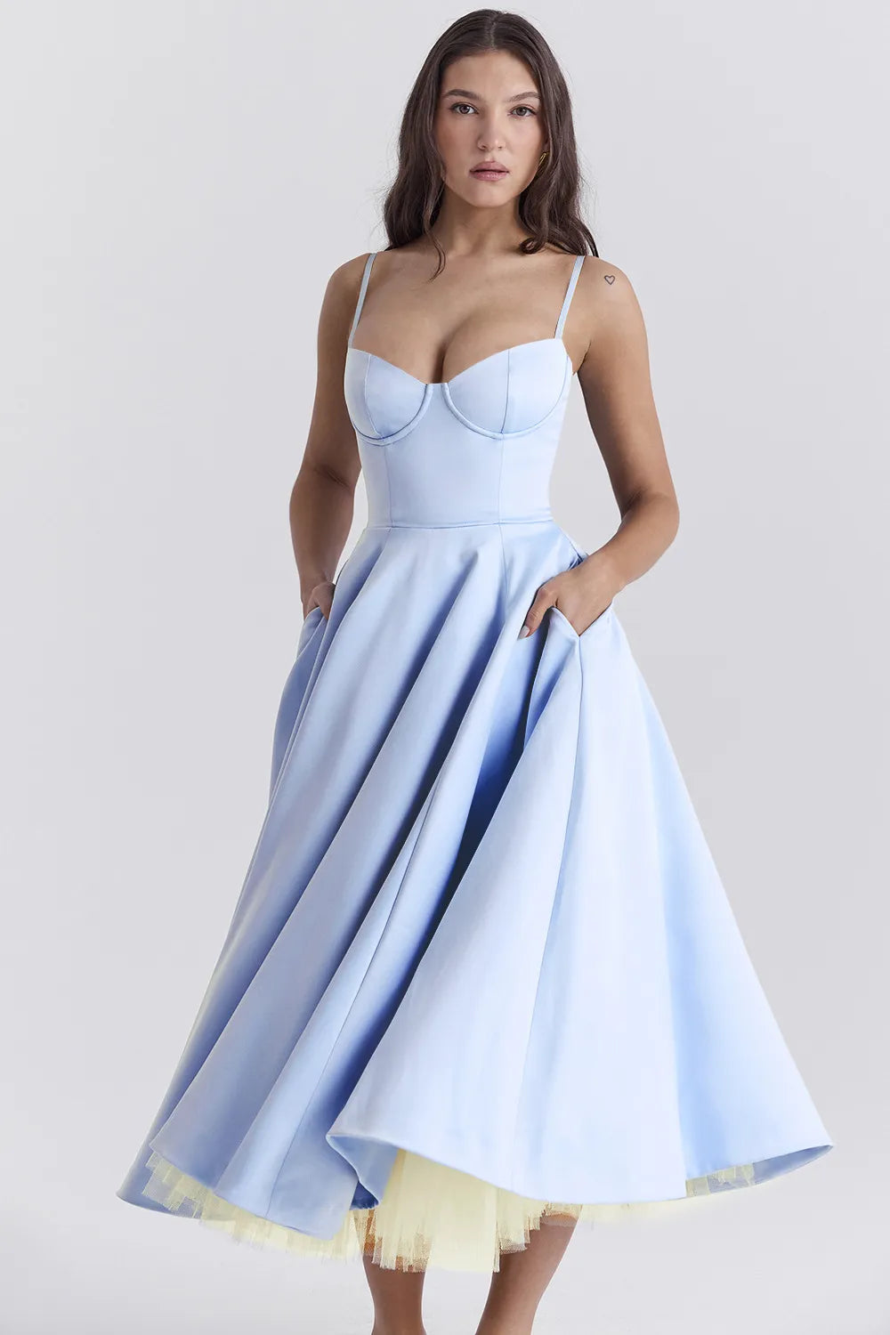 Robe Enchantée Femme | Légère & Élégante | Coupe Fluide pour Soirées et Occasions Spéciales