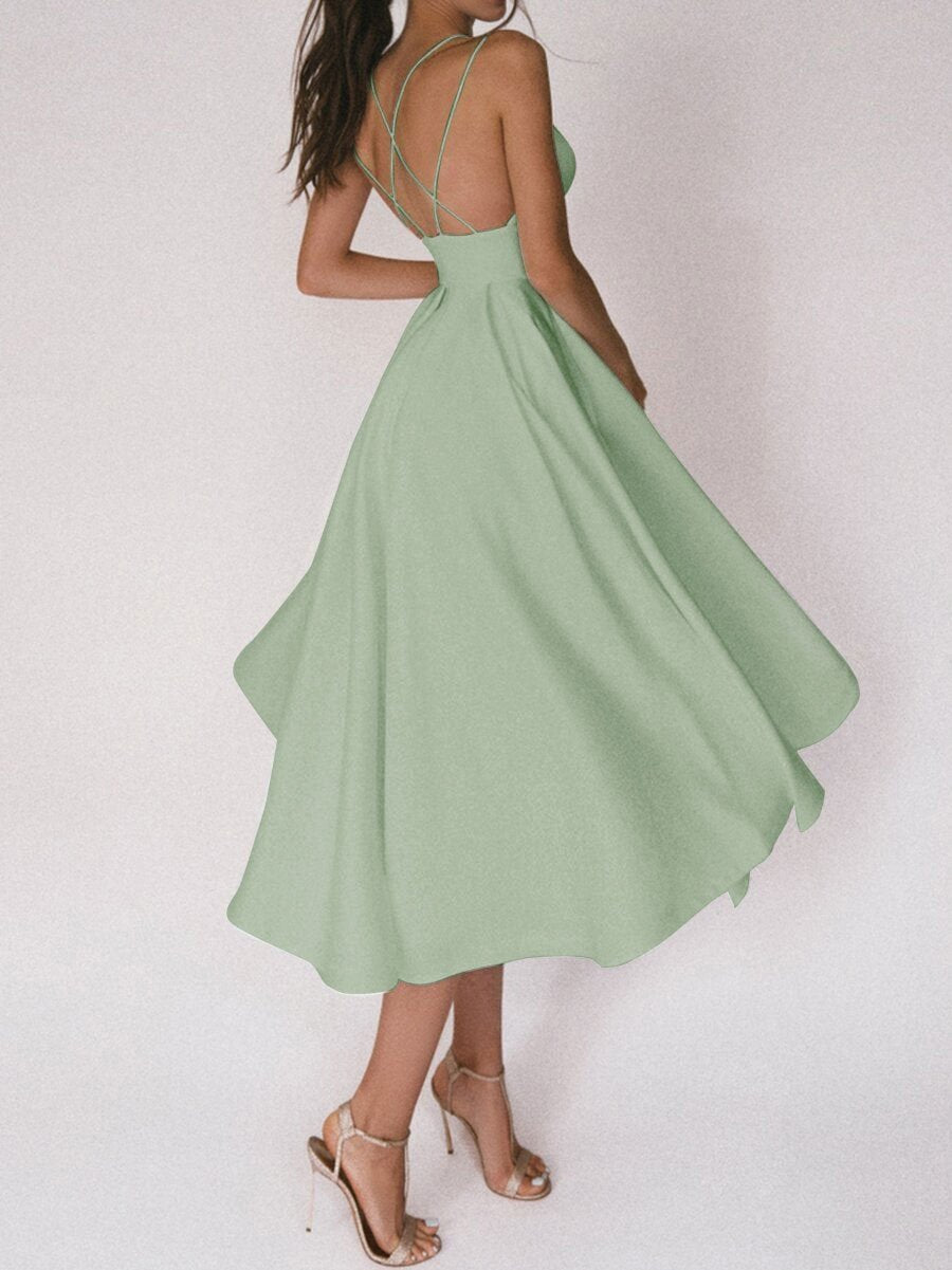 Robe élégante pour femmes - Satin & bretelles croisées