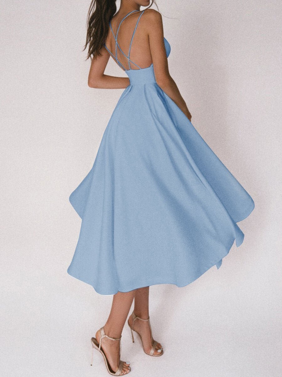 Robe élégante pour femmes - Satin & bretelles croisées