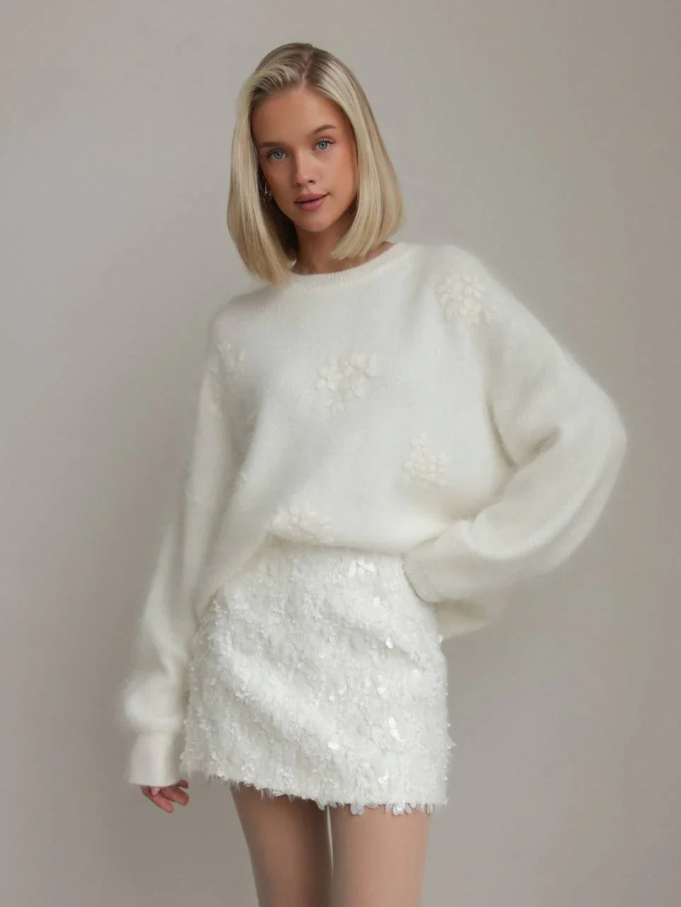 Pull oversize duveteux blanc col rond
