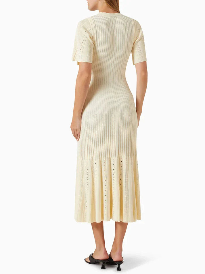 Robe Midi Stylée Pour Femmes | Look Élégant et Décontracté | Manches Courtes et Fermeture Boutonnée