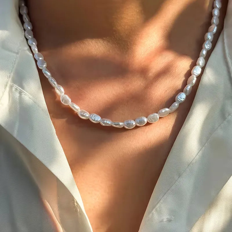 Collier Femme à Pendentif Élégant