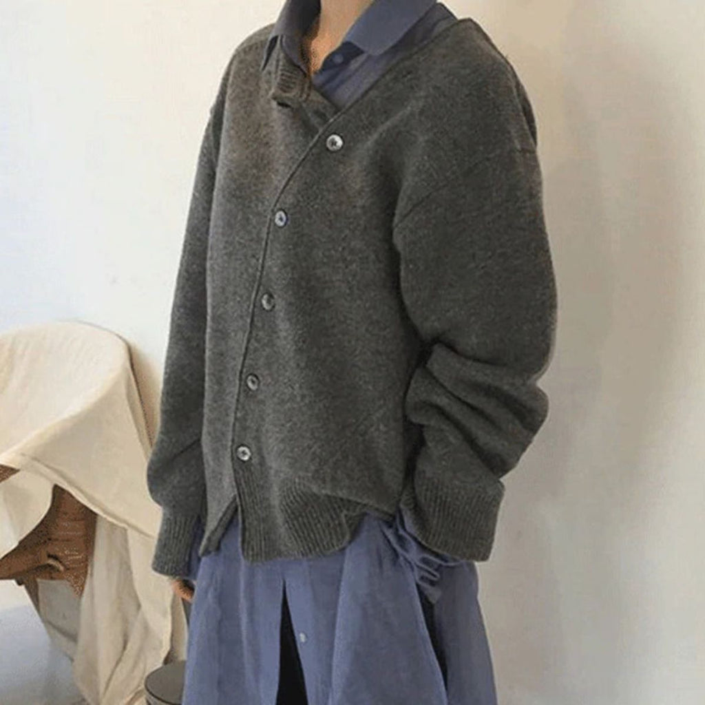 Alice - Cardigan asymétrique beige en maille douce