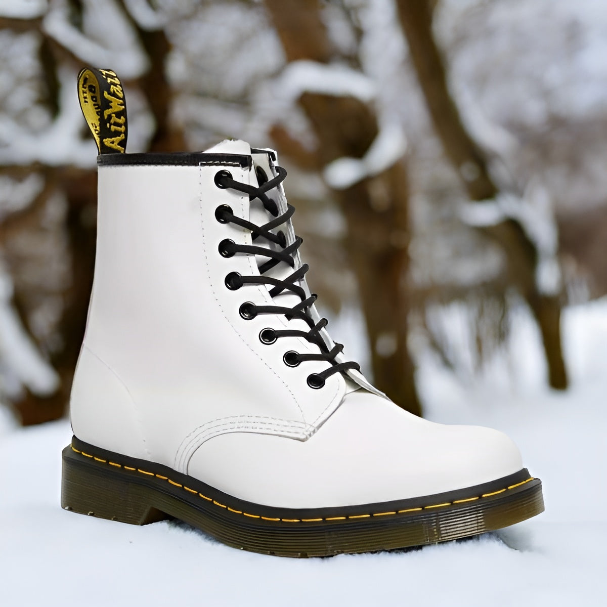 Bottines à lacets en cuir noir semelle crantée