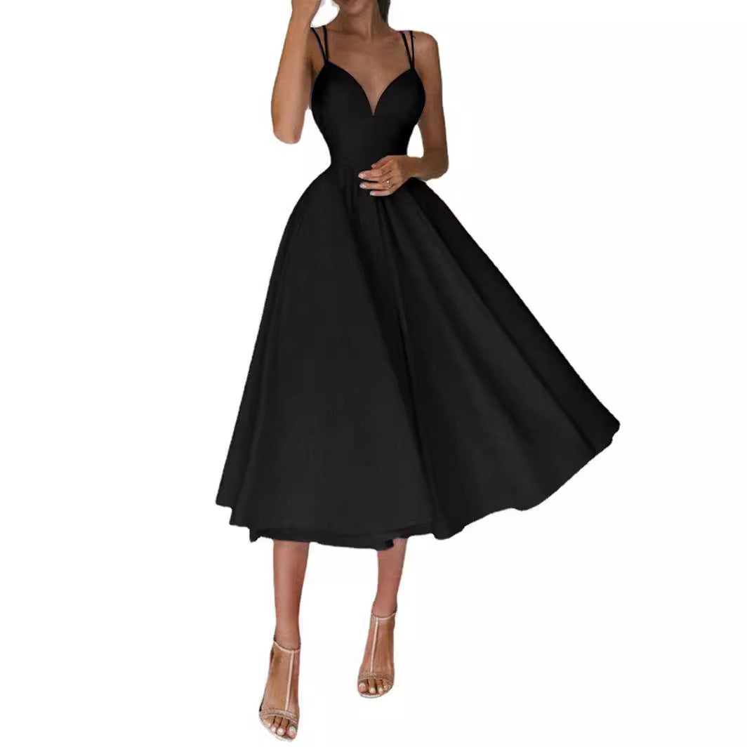 Robe midi pour femmes - Sans manches avec bretelles fines