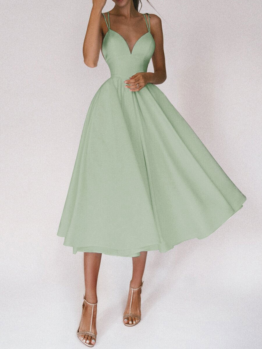 Robe midi pour femmes - Sans manches avec bretelles fines