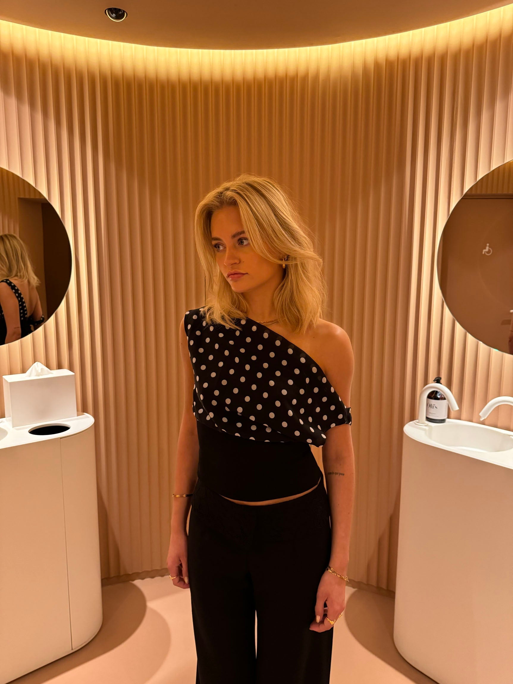 Top à Pointillés Femme | Léger & Stylé | Coupe Flatteuse avec Motif à Pois pour Tenues Décontractées ou Chic