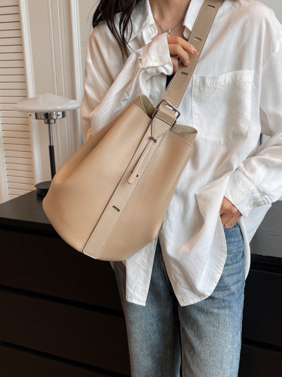 Sac à Bandoulière en Cuir Rétro | Look Vintage | Design Élégant et Pratique
