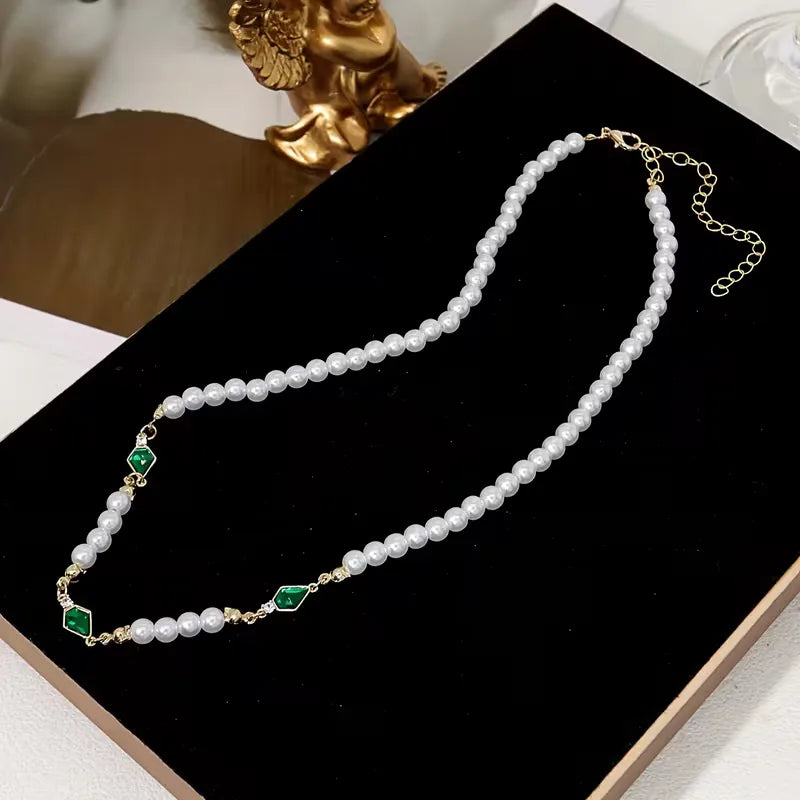 Collier Femme à Pendentif Élégant