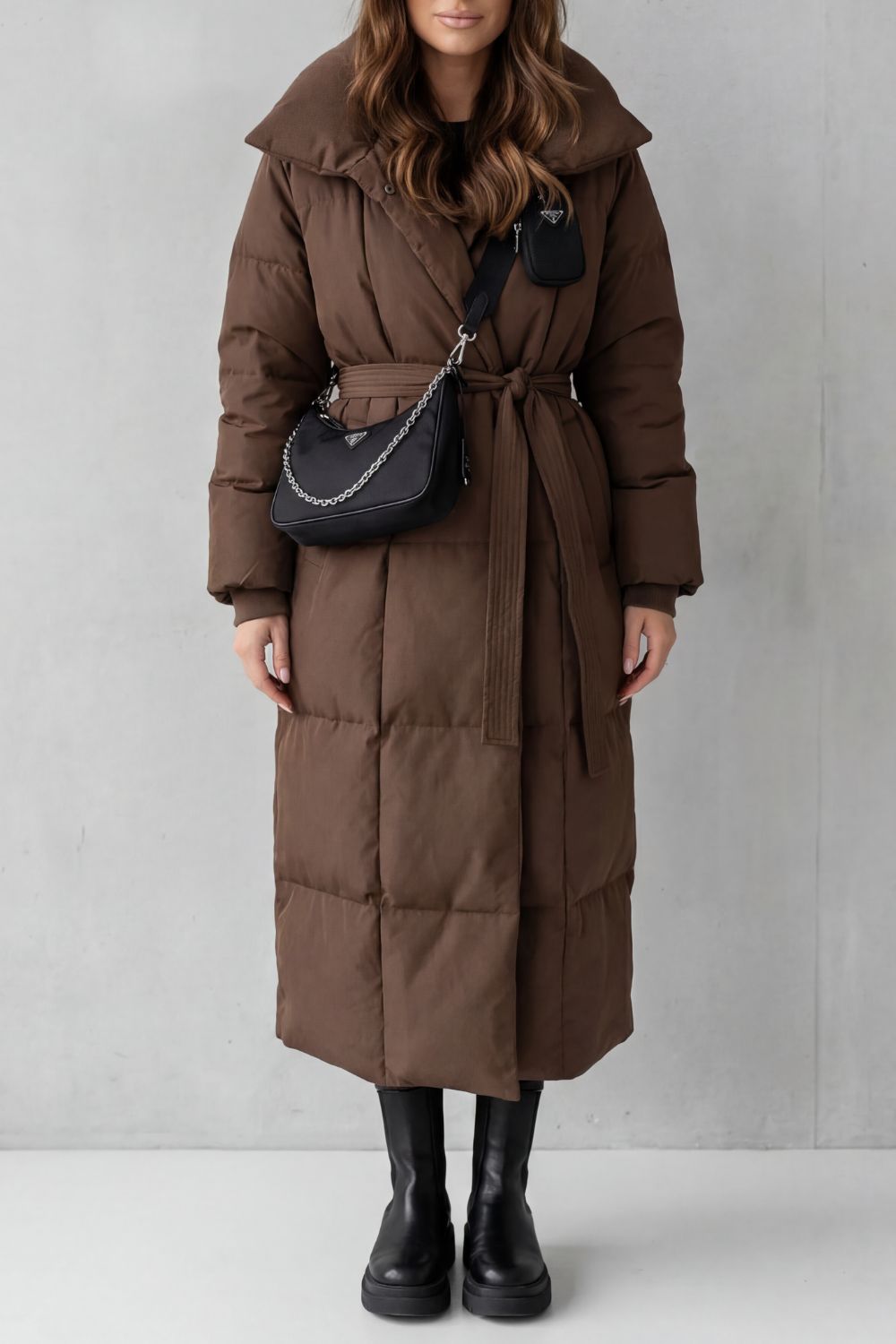 Doudoune Longue Femme Ceinturée - Silhouette Chaude d'Hiver