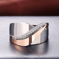 Bague Femme à Motif Floral Pierre Brillante