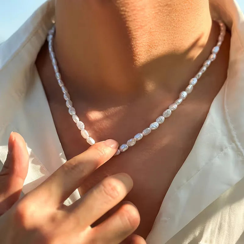 Collier Femme à Pendentif Élégant