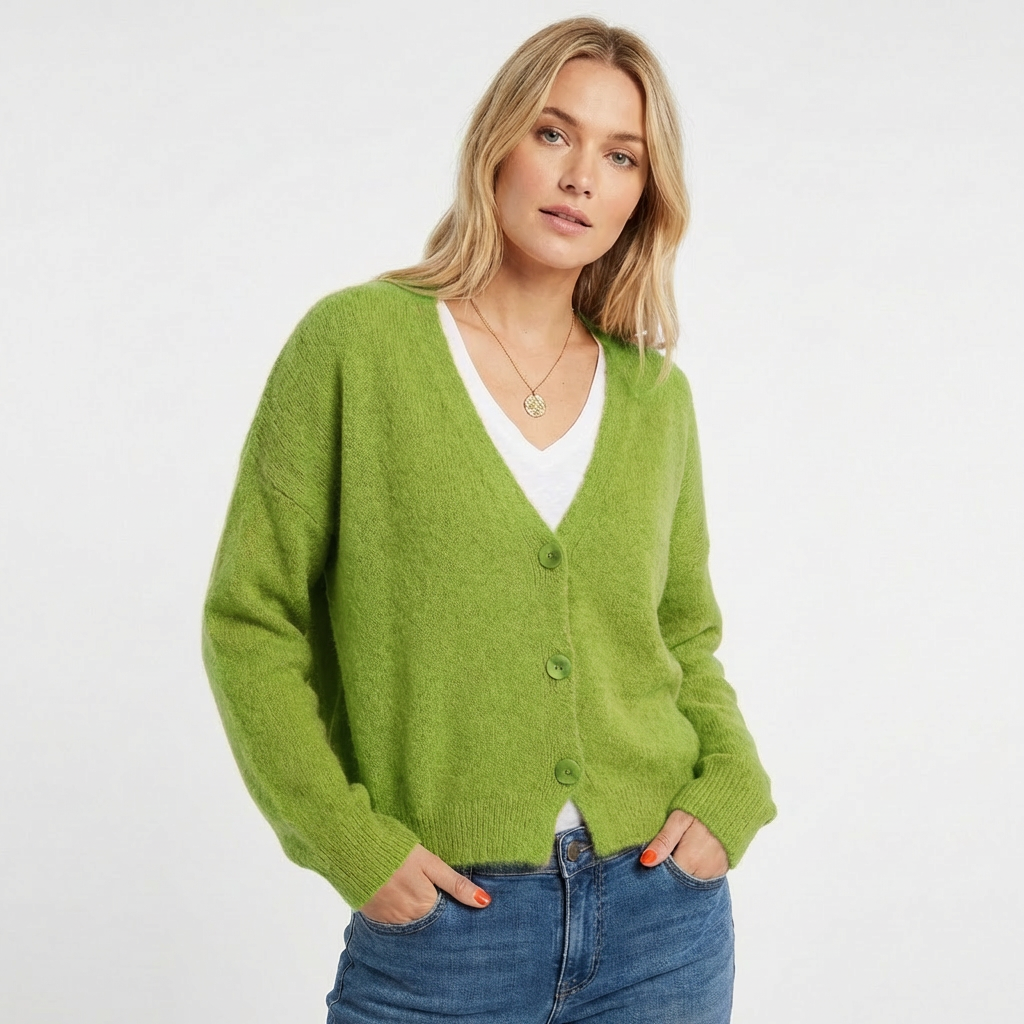 Cardigan Femme Col V à Gros Boutons – Maille Douce