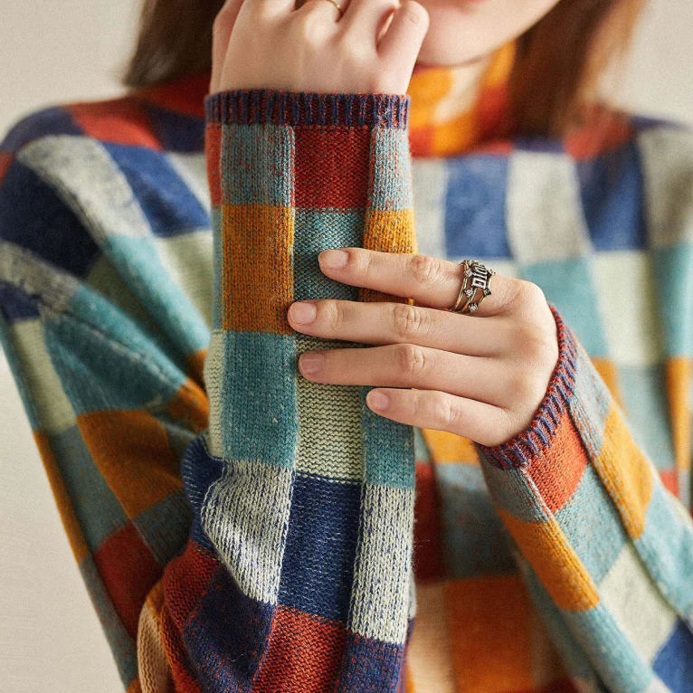 Pull à Carreaux Multicolores Adalynn | Look Décontracté | Coupe Oversize Confortable
