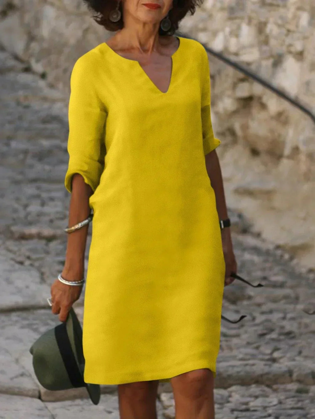 Robe Décolleté en V - Look Élégant
