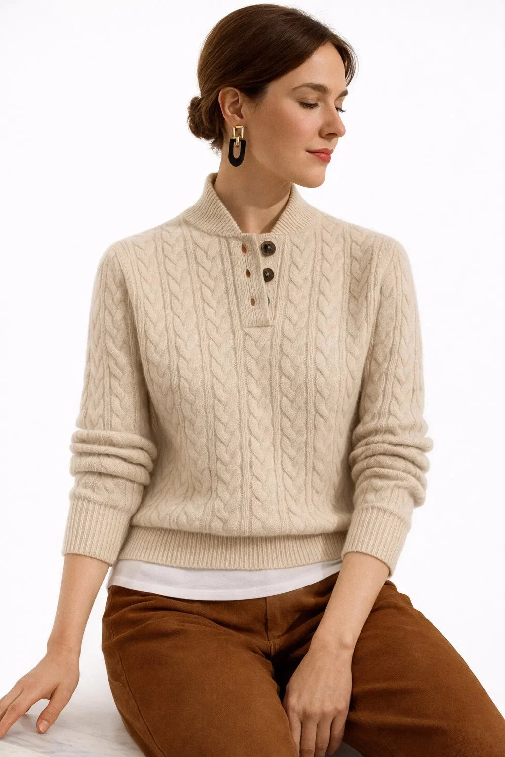 Pull en maille torsadée à col boutonné en mélange de laine pour femme